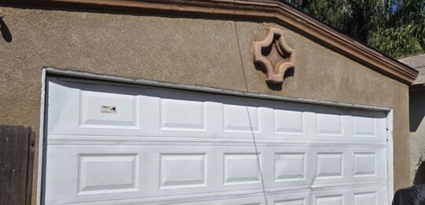 Well Maintained Duplex in Panorama City – FOR SALE!