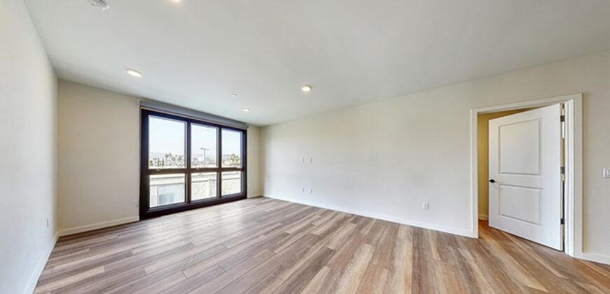 1070 S Bedford St #205 – FOR RENT!