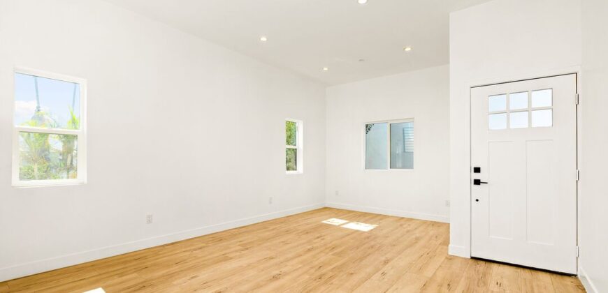 Modern West Adams Living with Expansive Rooftop Views!! –  3420 12th Ave #1/2 FOR RENT!
