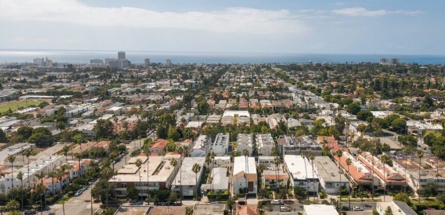 SANTA MONICA LIVING AT ITS FINEST! 837 18TH ST #3 – FOR SALE!