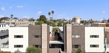 1734 S Westgate Ave #3 – FOR SALE!