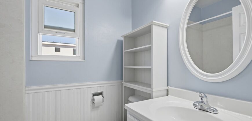1734 S Westgate Ave #3 – FOR SALE!