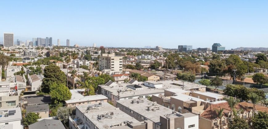 1734 S Westgate Ave #3 – FOR SALE!