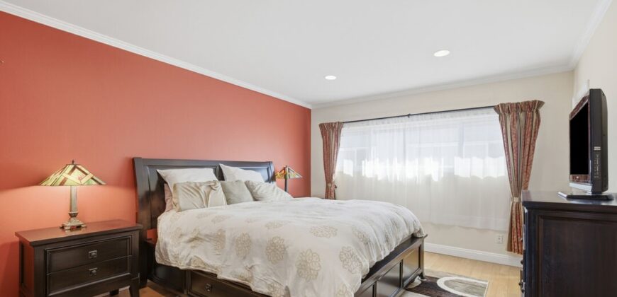1734 S Westgate Ave #3 – FOR SALE!